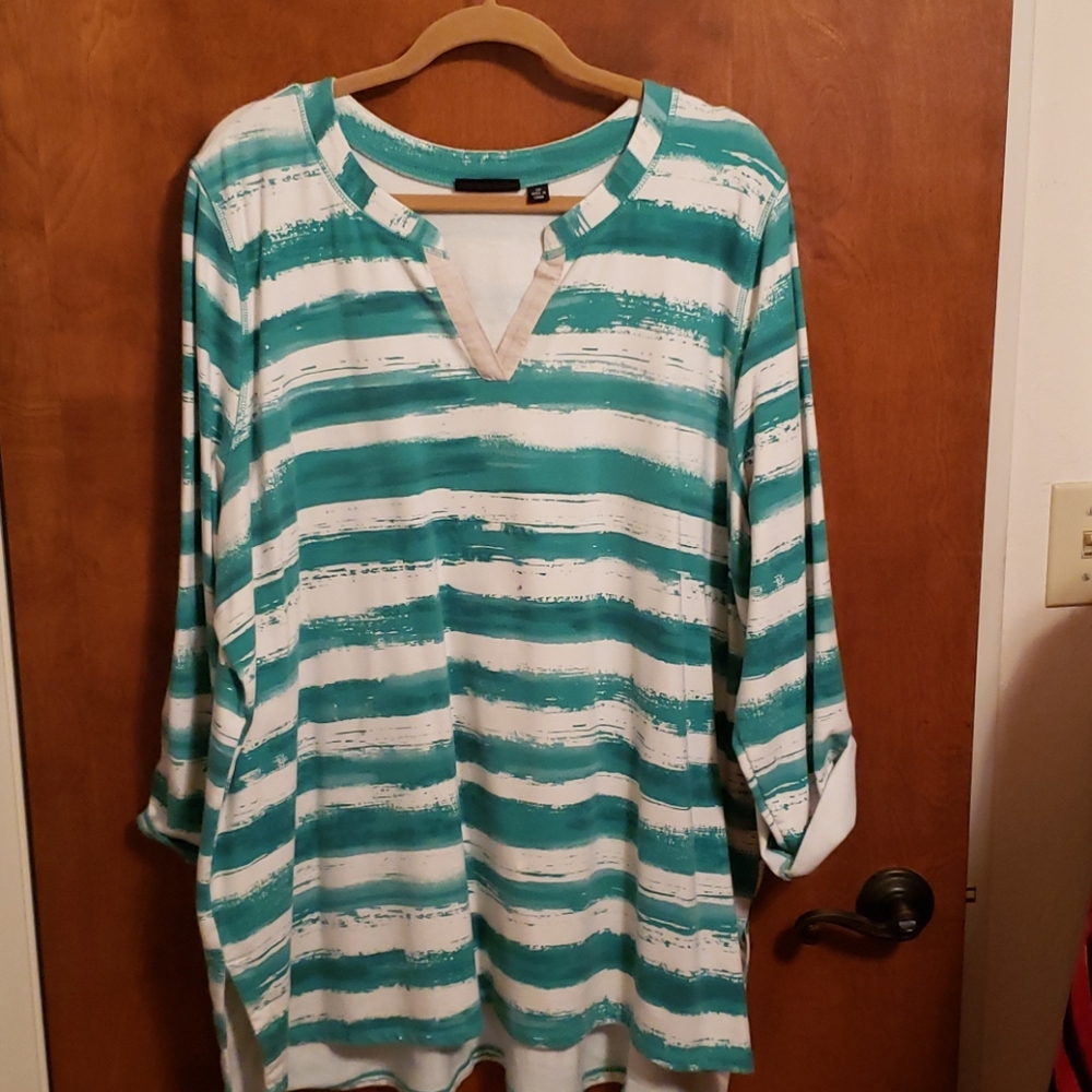 Plus Size Susan Graver Weekend  top